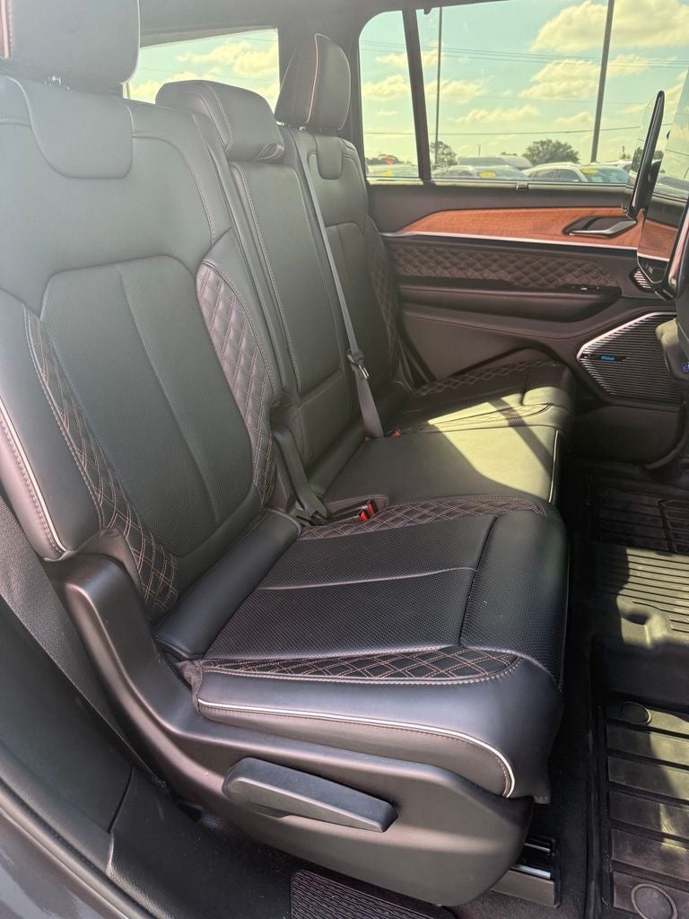 2023 Jeep Grand Cherokee L Summit Reserve