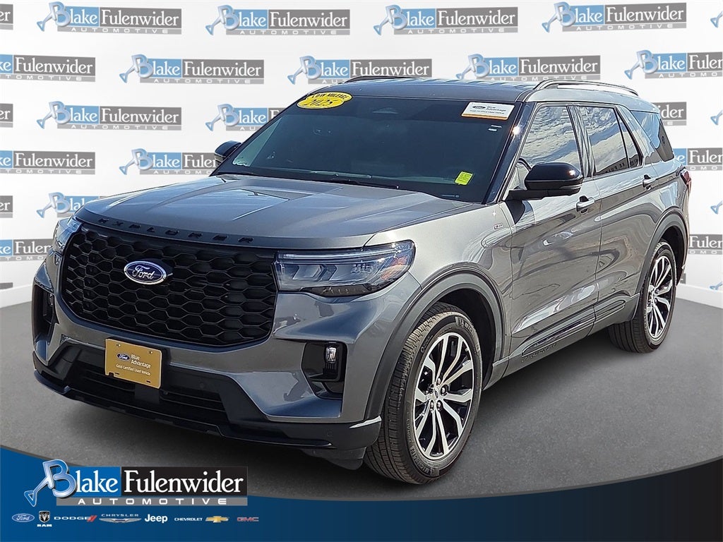 2025 Ford Explorer ST-Line
