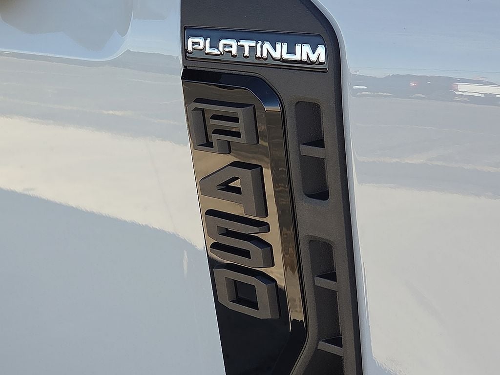 2025 Ford F-450SD Platinum DRW