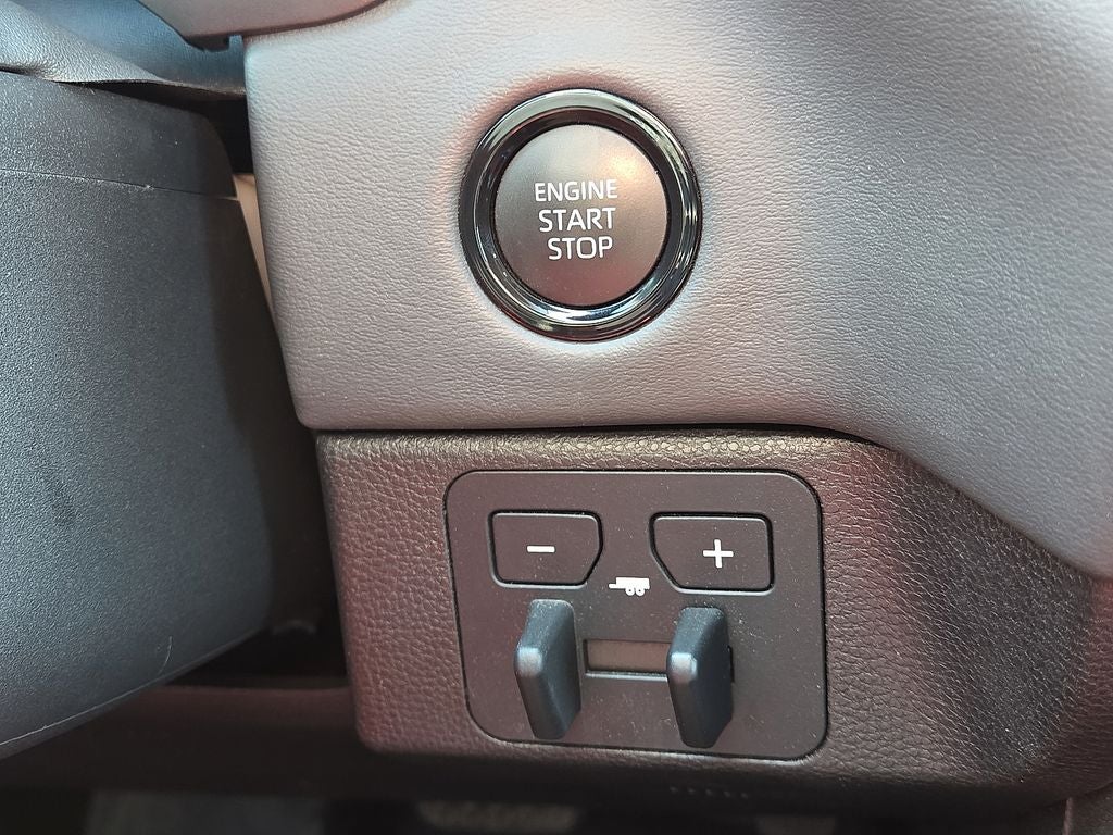 2025 Toyota Tundra Platinum