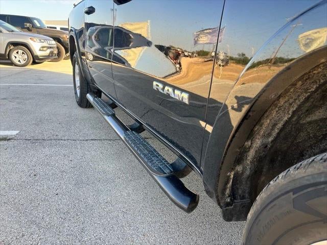 2025 RAM 1500 Lone Star Crew Cab 4x4 5'7' Box