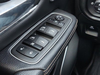 2023 RAM 1500 Laramie Crew Cab 4x4 5'7' Box