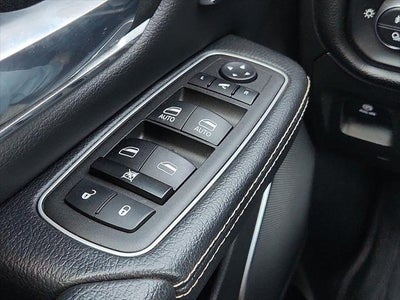 2023 RAM 1500 Laramie Crew Cab 4x4 5'7' Box