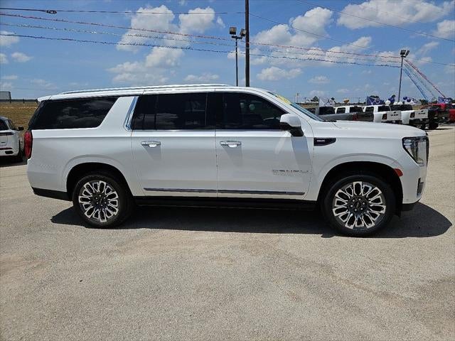 2023 GMC Yukon XL 4WD Denali Ultimate