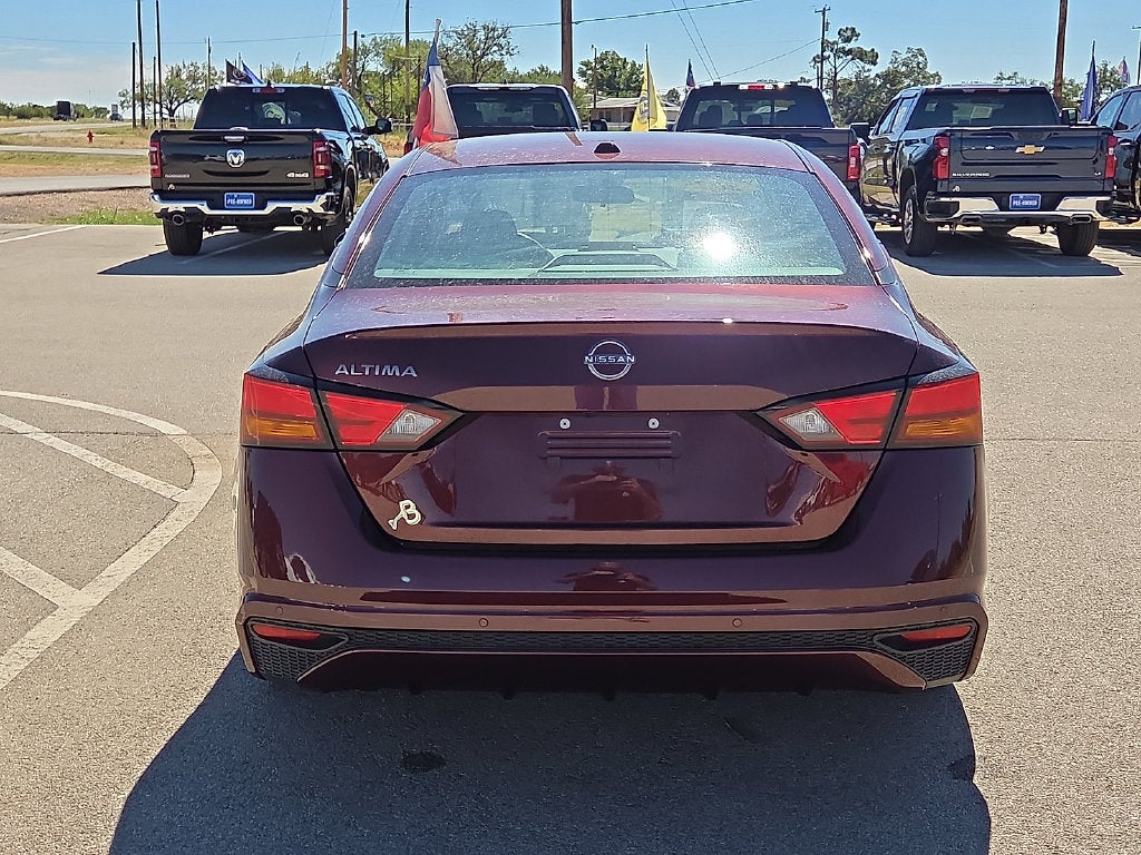 2025 Nissan Altima SV FWD