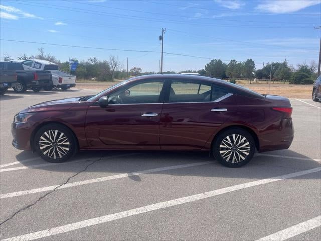 2025 Nissan Altima SV FWD