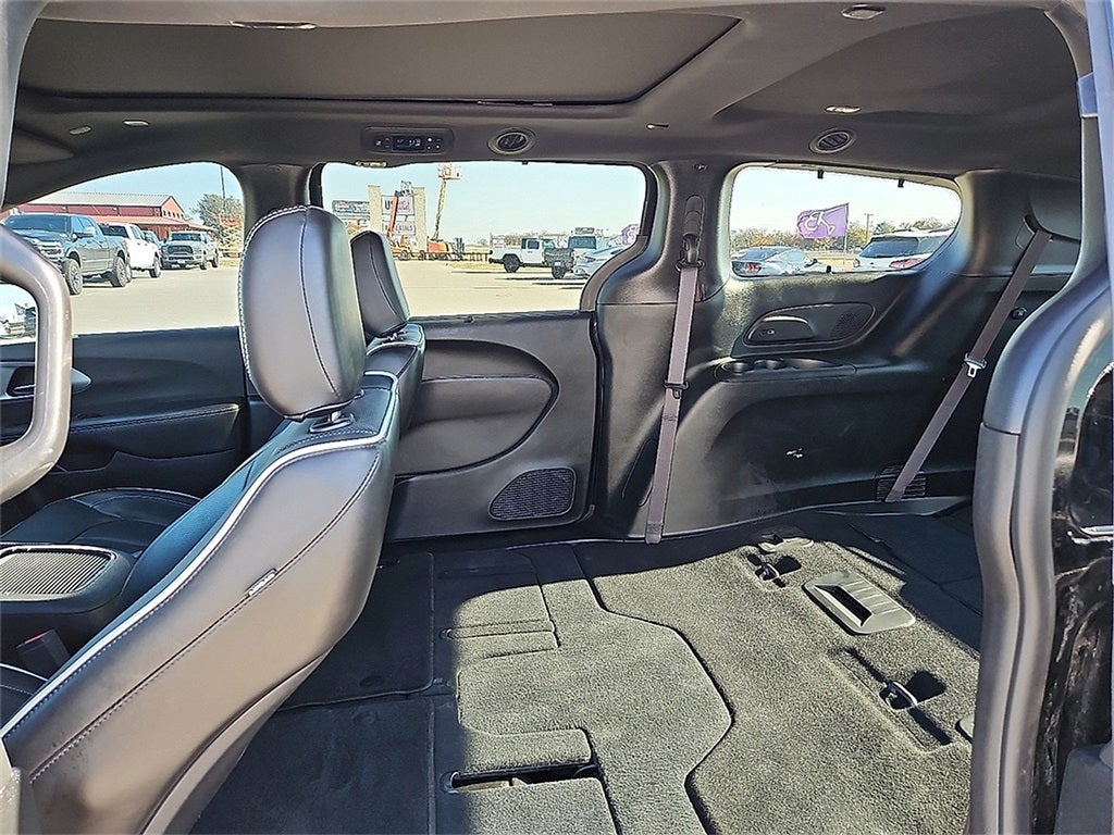 2024 Chrysler Pacifica Limited S Appearance