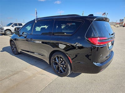 2024 Chrysler Pacifica Limited S Appearance