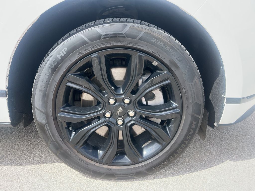 2022 Ford Edge SE