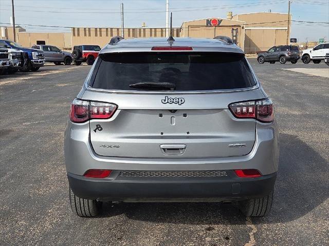 2024 Jeep Compass Latitude Lux FWD