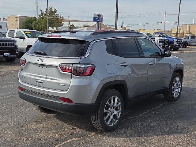 2024 Jeep Compass Latitude Lux FWD
