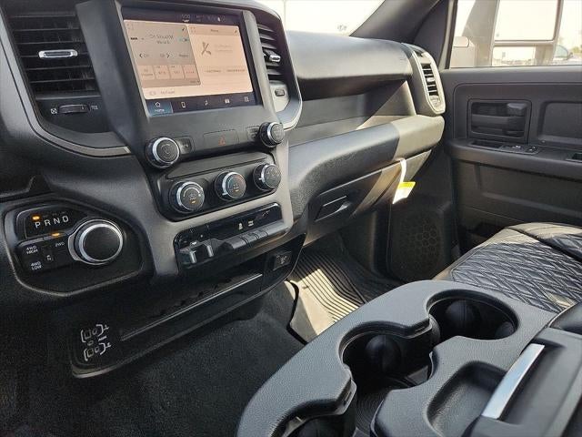 2024 RAM 2500 Tradesman Crew Cab 4x4 6'4' Box