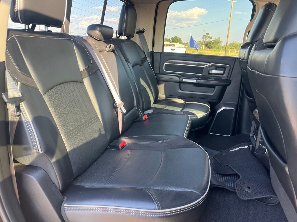 2019 RAM 2500 Laramie Crew Cab 4x4 6'4' Box