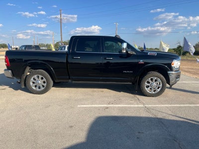 2019 RAM 2500 Laramie Crew Cab 4x4 6'4' Box