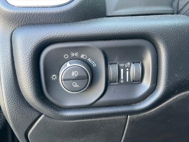 2019 RAM 2500 Laramie Crew Cab 4x4 6'4' Box
