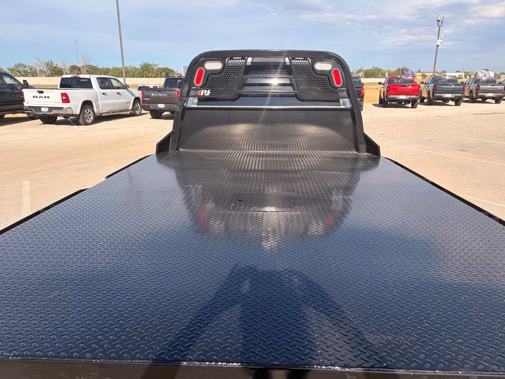 2024 RAM 5500 Chassis Tradesman/SLT/Laramie/Limited