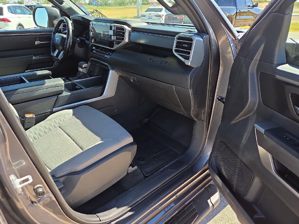 2025 Toyota Tundra 4WD SR5