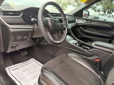 2023 Jeep Grand Cherokee L Altitude 4x4