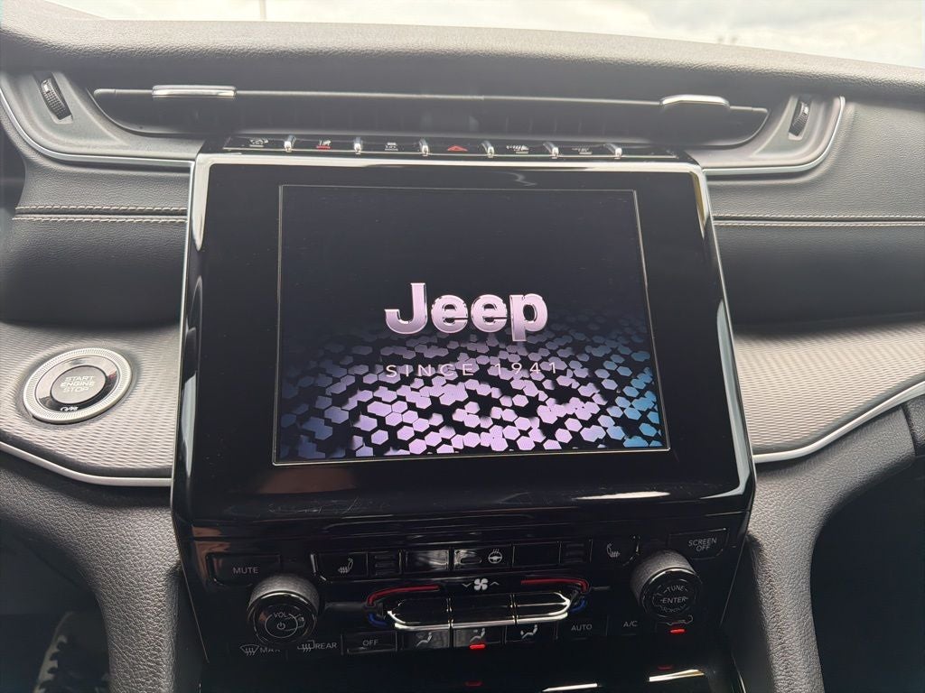 2023 Jeep Grand Cherokee L Altitude 4x4