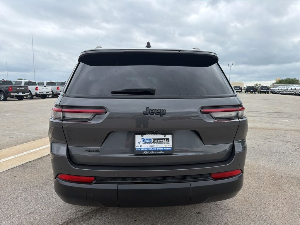 2023 Jeep Grand Cherokee L Altitude 4x4