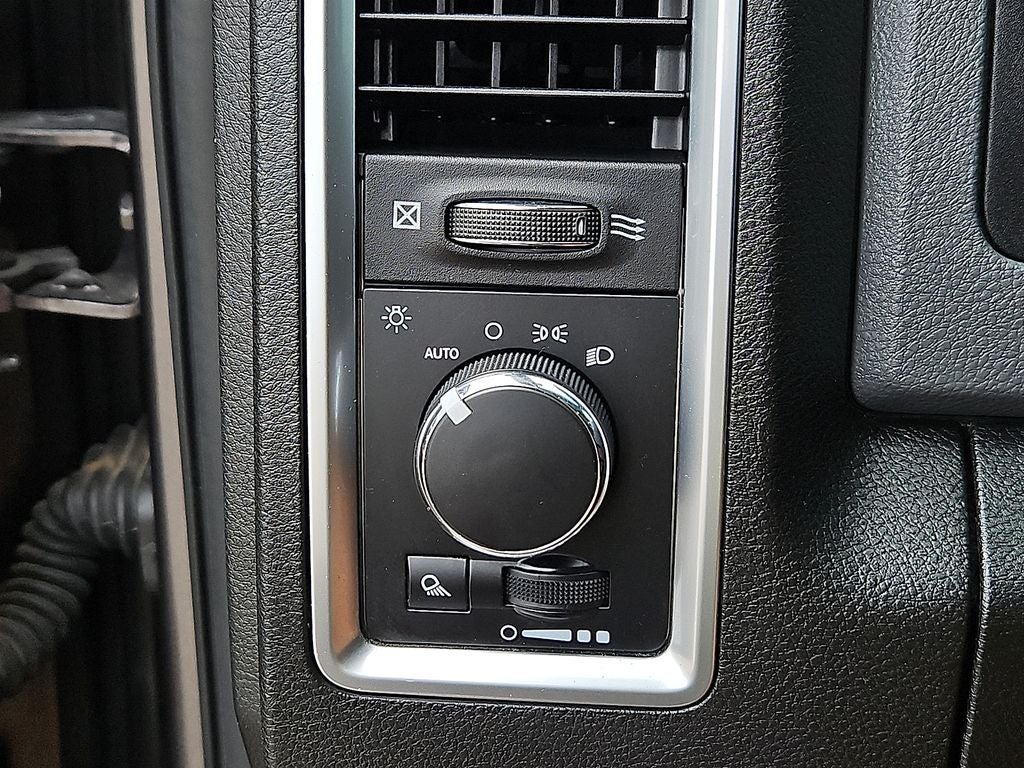 2019 RAM 1500 Classic SLT