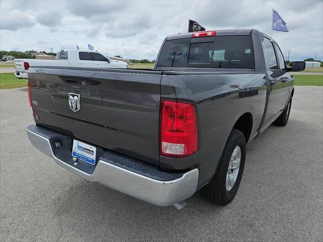 2019 RAM 1500 Classic SLT Crew Cab 4x2 6'4' Box