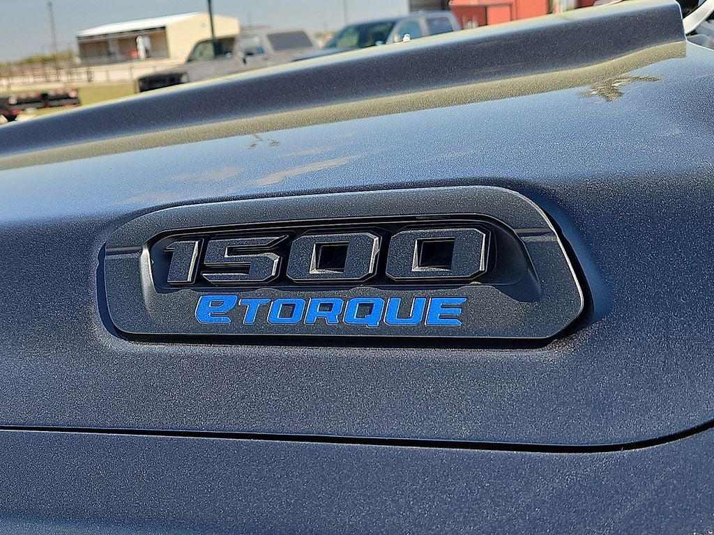 2025 RAM 1500 Lone Star Crew Cab 4x4 5'7' Box