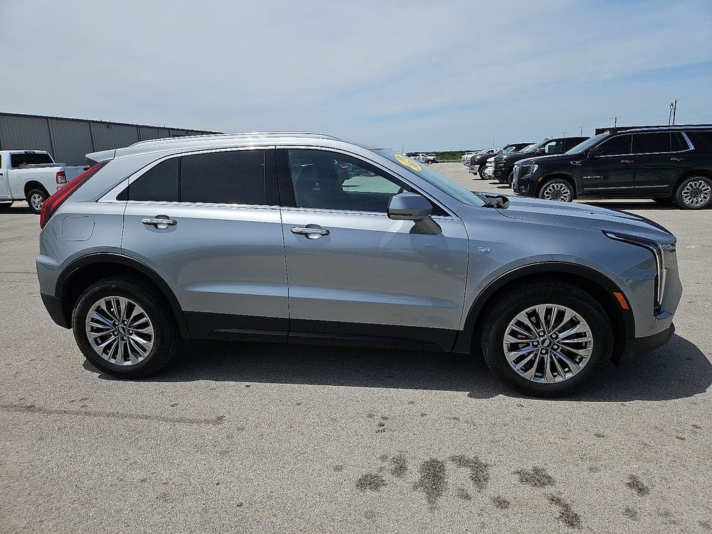 2024 Cadillac XT4 AWD Premium Luxury