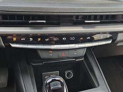 2024 Cadillac XT4 AWD Premium Luxury