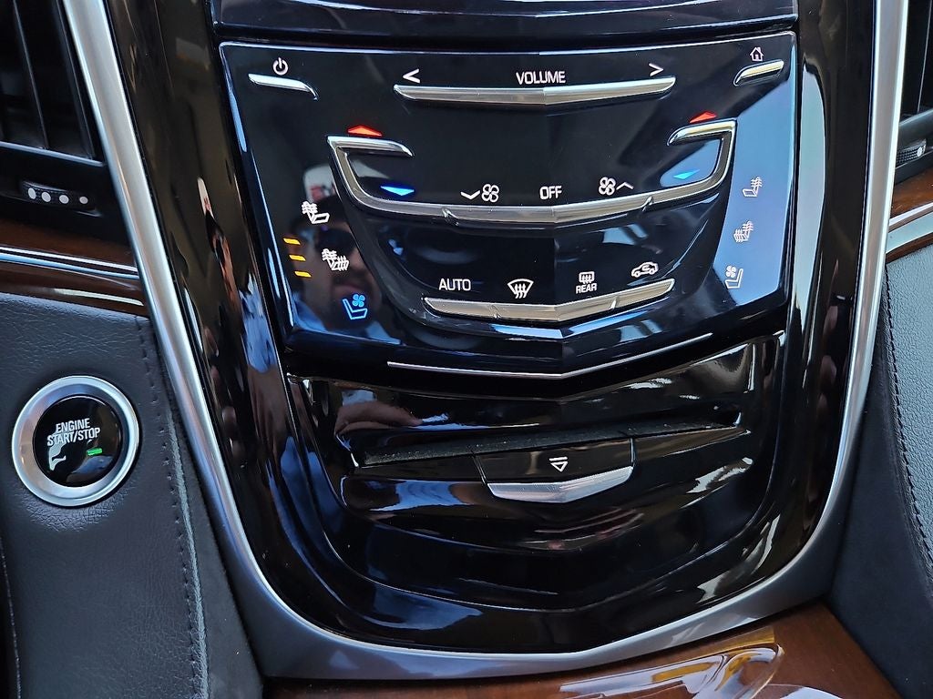 2020 Cadillac Escalade 4WD Luxury