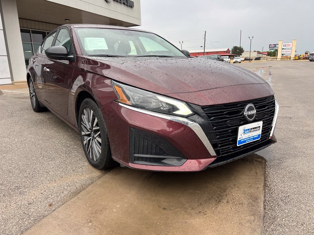 2025 Nissan Altima SV FWD