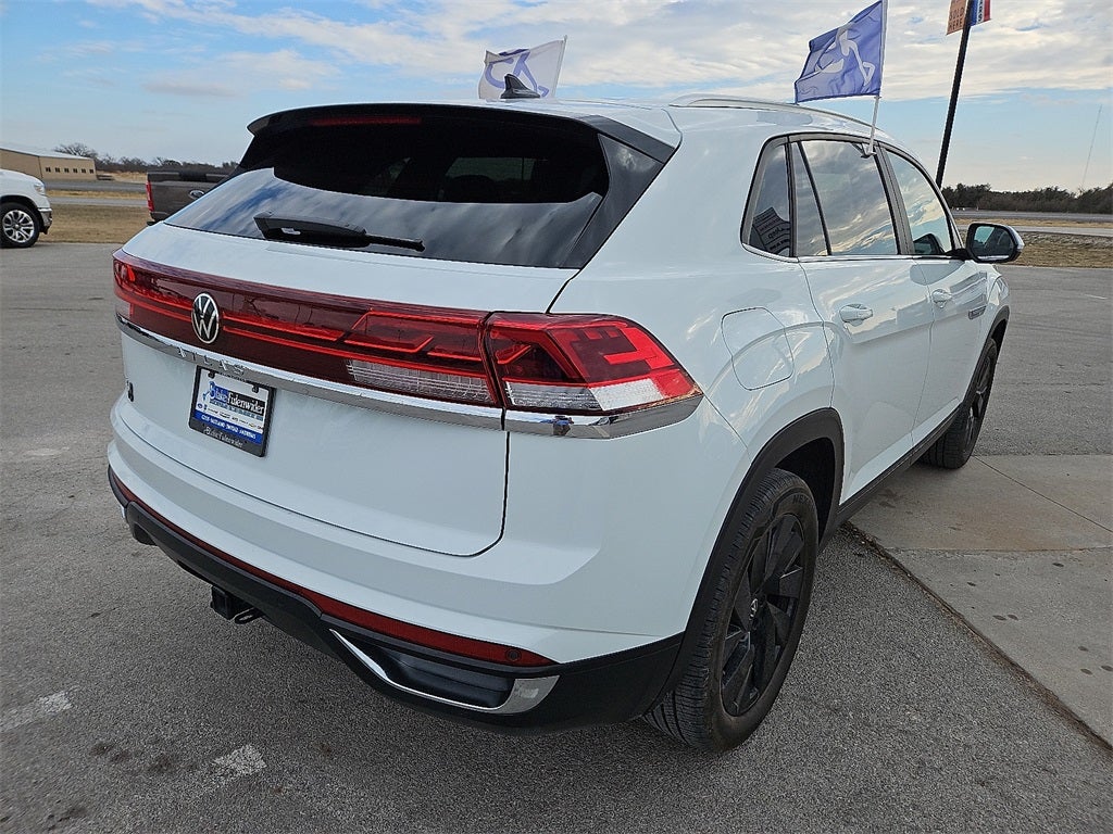2024 Volkswagen Atlas Cross Sport 2.0T SE w/Technology