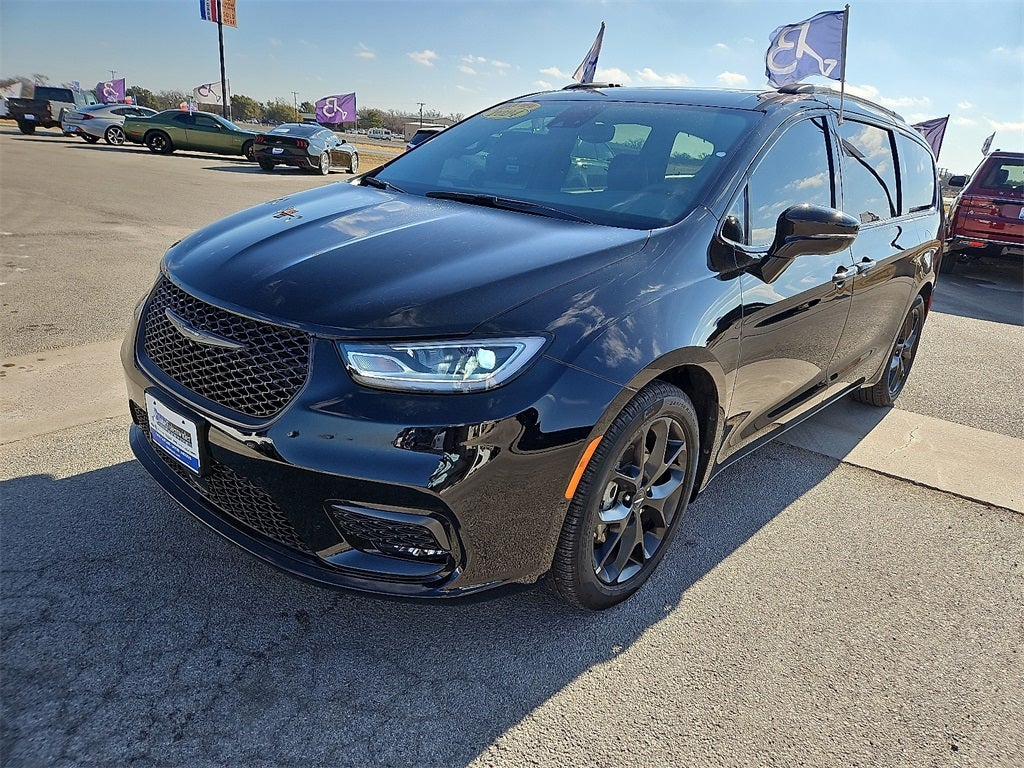 2024 Chrysler Pacifica Limited S Appearance