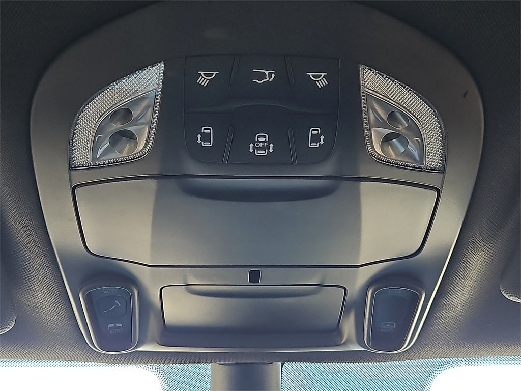 2024 Chrysler Pacifica Limited S Appearance