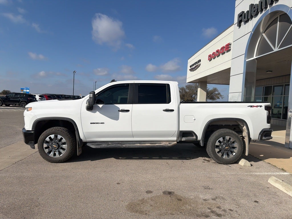 2022 Chevrolet Silverado 2500HD 4WD Crew Cab Standard Bed Custom