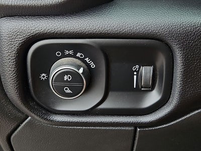 2025 RAM 3500 Big Horn Crew Cab 4x4 8' Box