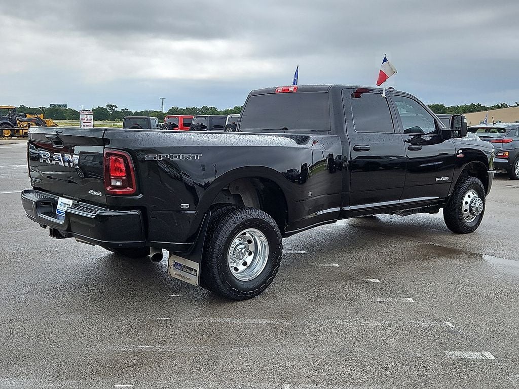 2025 RAM 3500 Big Horn Crew Cab 4x4 8' Box