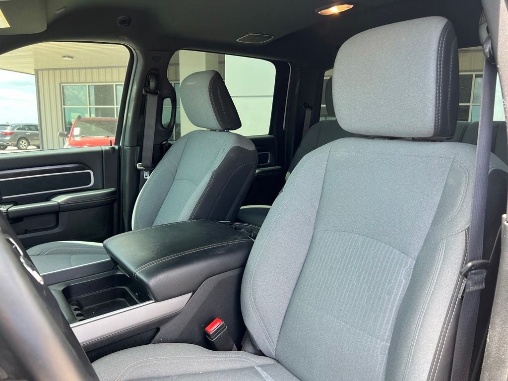 2024 RAM 3500 Big Horn Crew Cab 4x4 8' Box