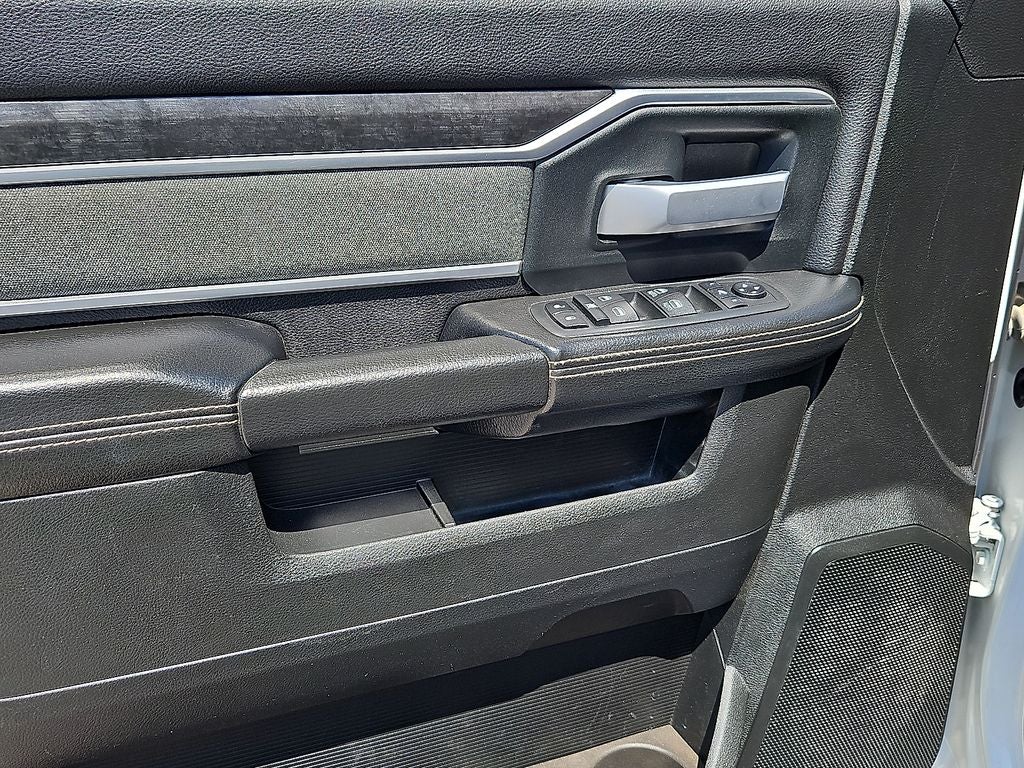 2020 RAM 3500 Lone Star Crew Cab 4x4 8' Box