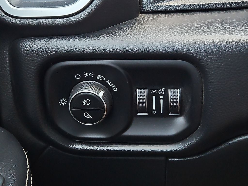 2020 RAM 3500 Lone Star Crew Cab 4x4 8' Box