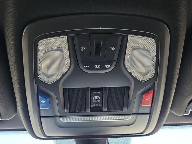 2020 RAM 3500 Lone Star Crew Cab 4x4 8' Box