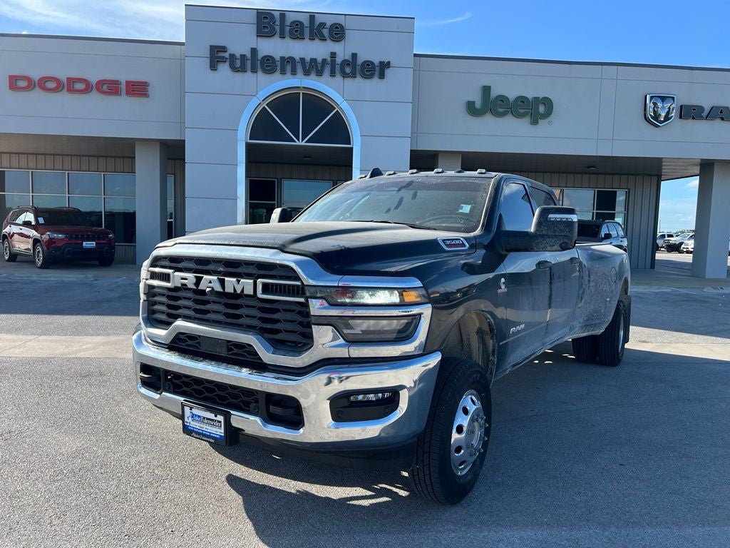 2025 RAM 3500 Lone Star Crew Cab 4x4 8' Box