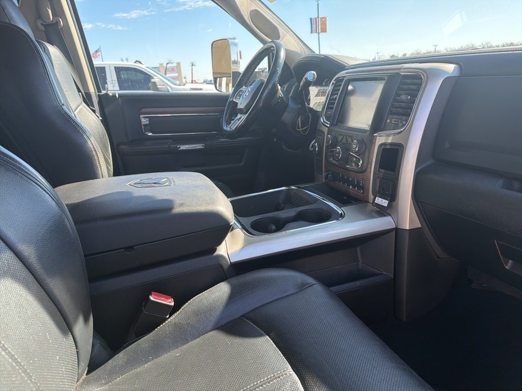 2018 RAM 3500 Laramie Crew Cab 4x4 8' Box