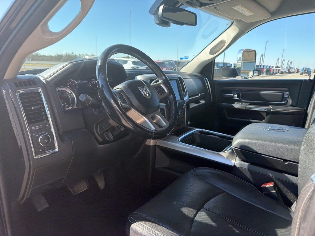 2018 RAM 3500 Laramie Crew Cab 4x4 8' Box