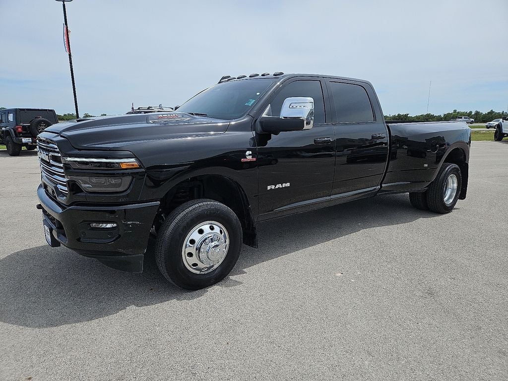 2026 RAM 3500 Laramie Crew Cab 4x4 8' Box