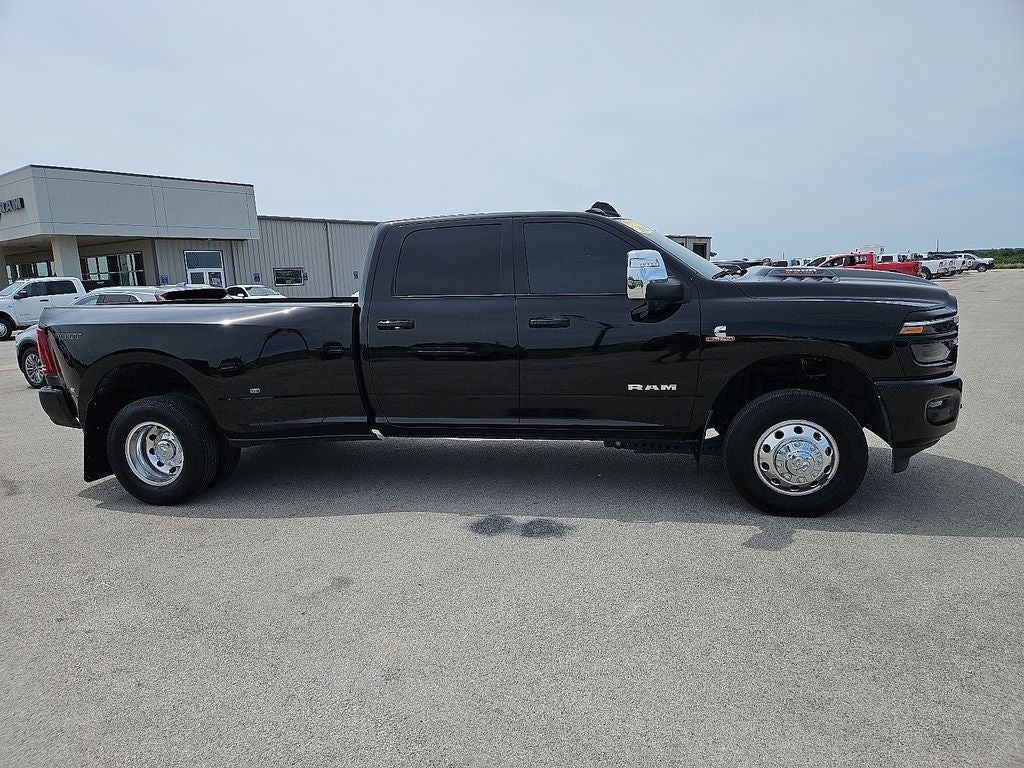 2026 RAM 3500 Laramie Crew Cab 4x4 8' Box