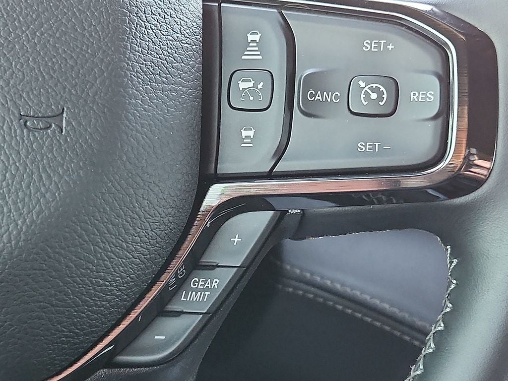 2026 RAM 3500 Limited Crew Cab 4x4 8' Box