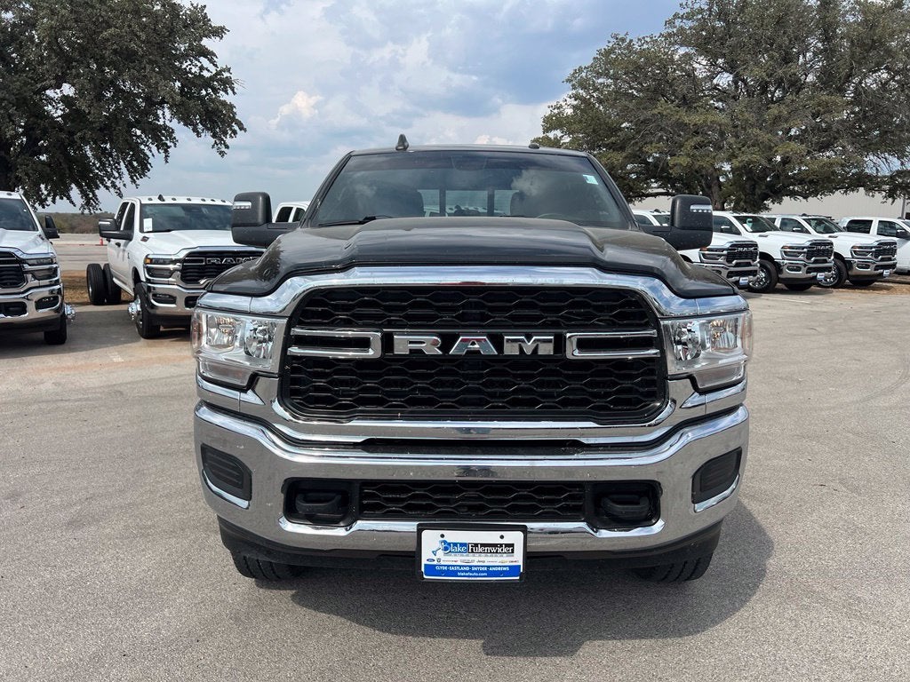 2024 RAM 2500 Tradesman Crew Cab 4x4 6'4' Box