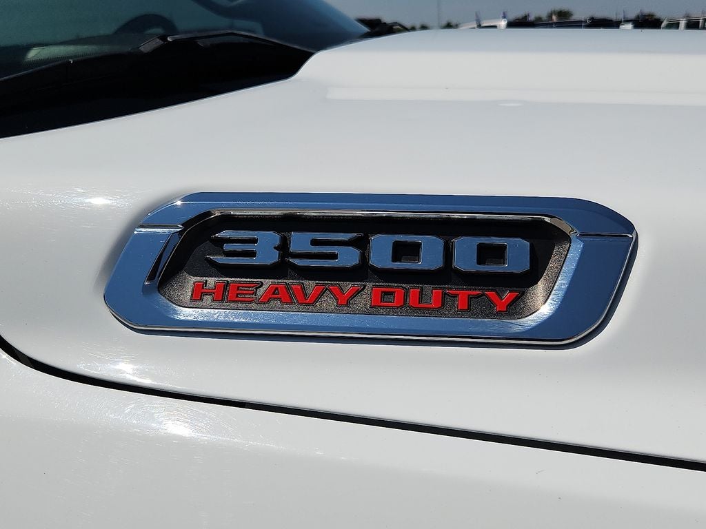 2023 RAM 3500 Chassis Tradesman/SLT