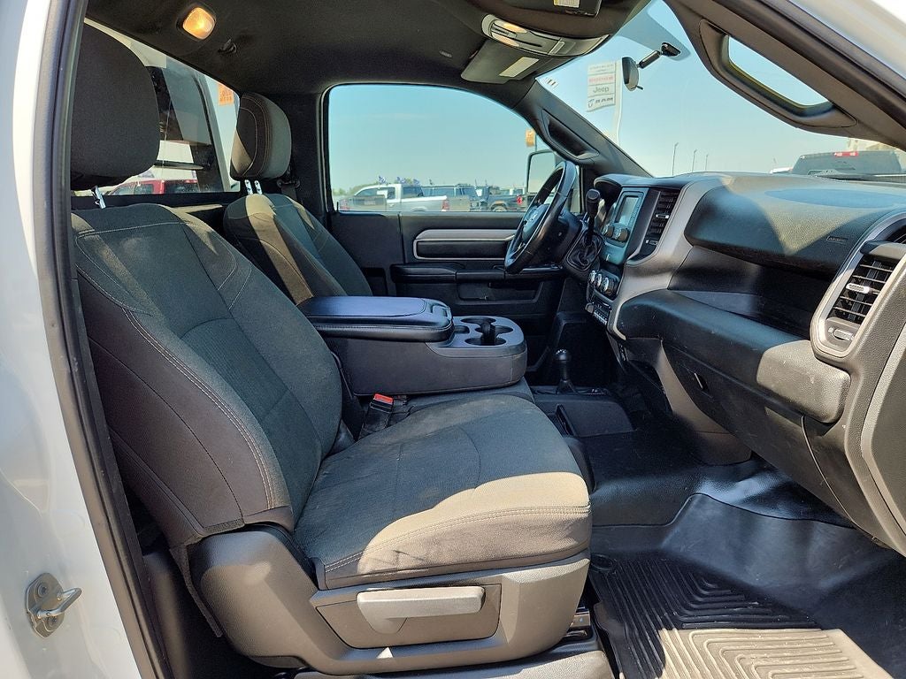 2023 RAM 3500 Chassis Tradesman/SLT